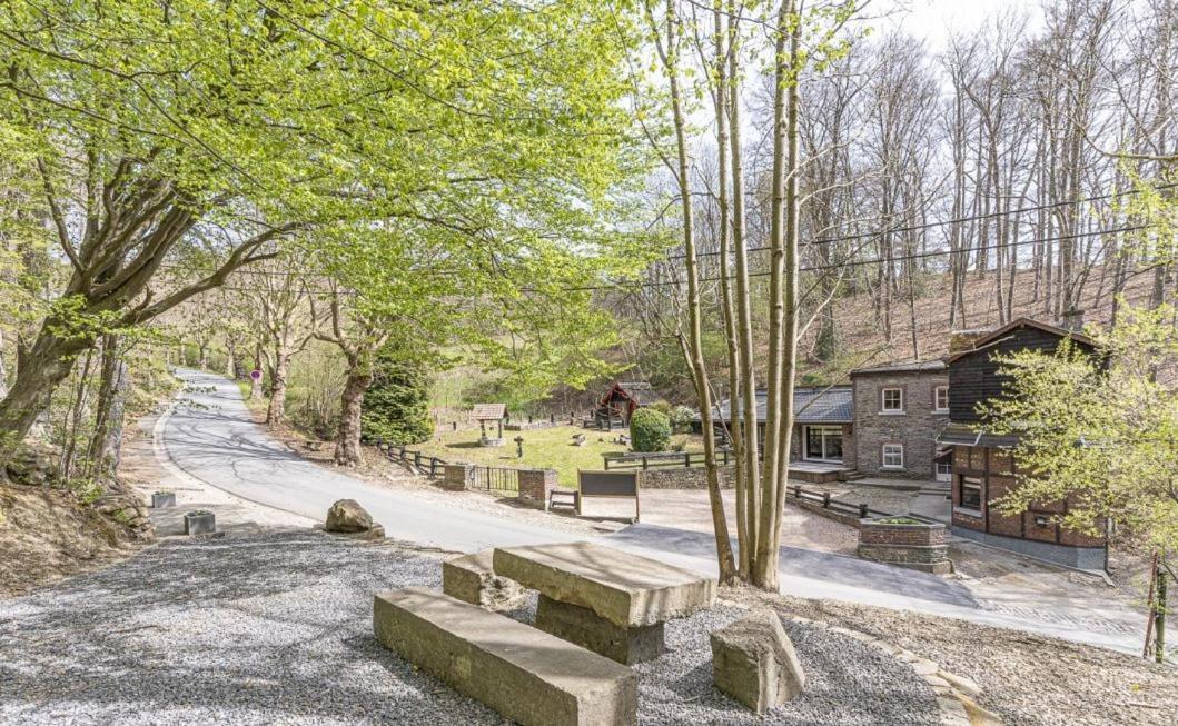 Le Gite Des Platanes Spa Esterno foto